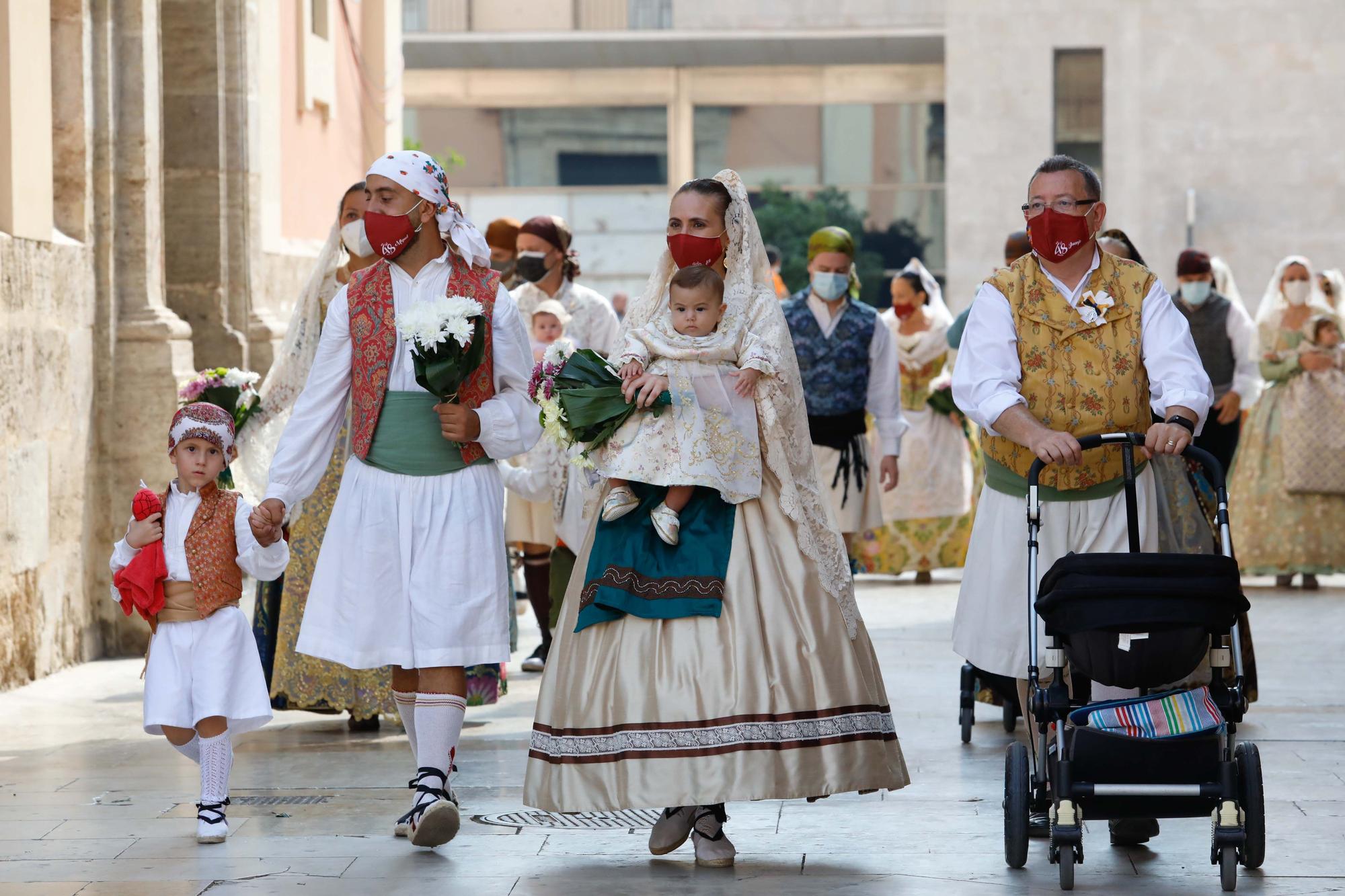 Búscate en el segundo día de Ofrenda por las calles del Mar y Avellanas (entre las 11.00 y 12.00 horas)