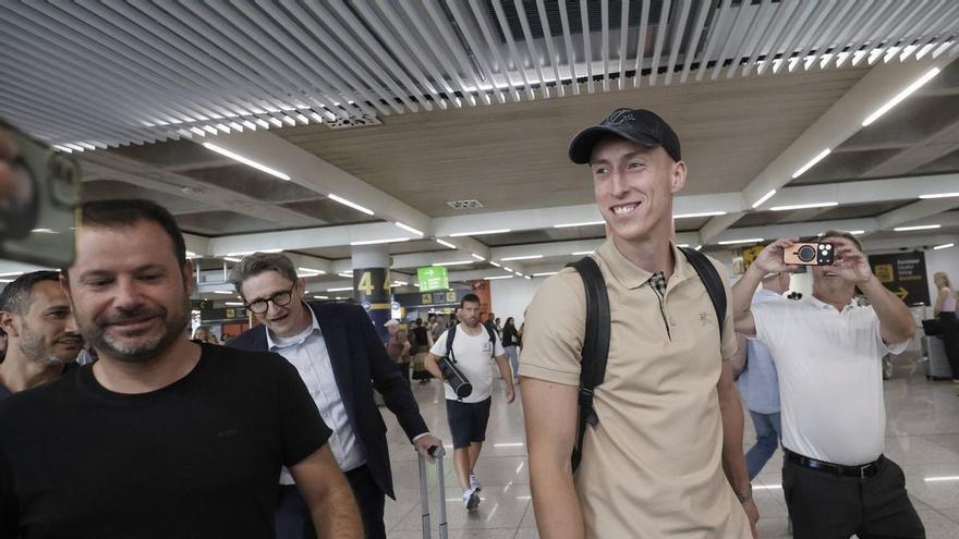 Adam Buksa espera aportar "goles y victorias" en el Mallorca