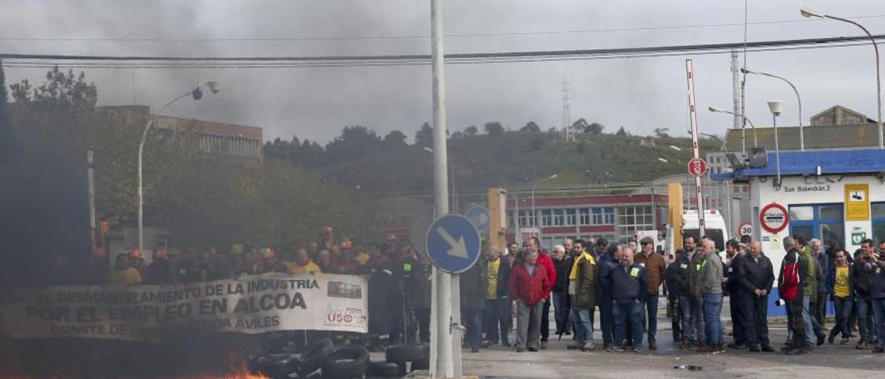 Klesch Group, interesado en la fábrica de Alcoa Avilés, llevó a la quiebra a tres alumineras