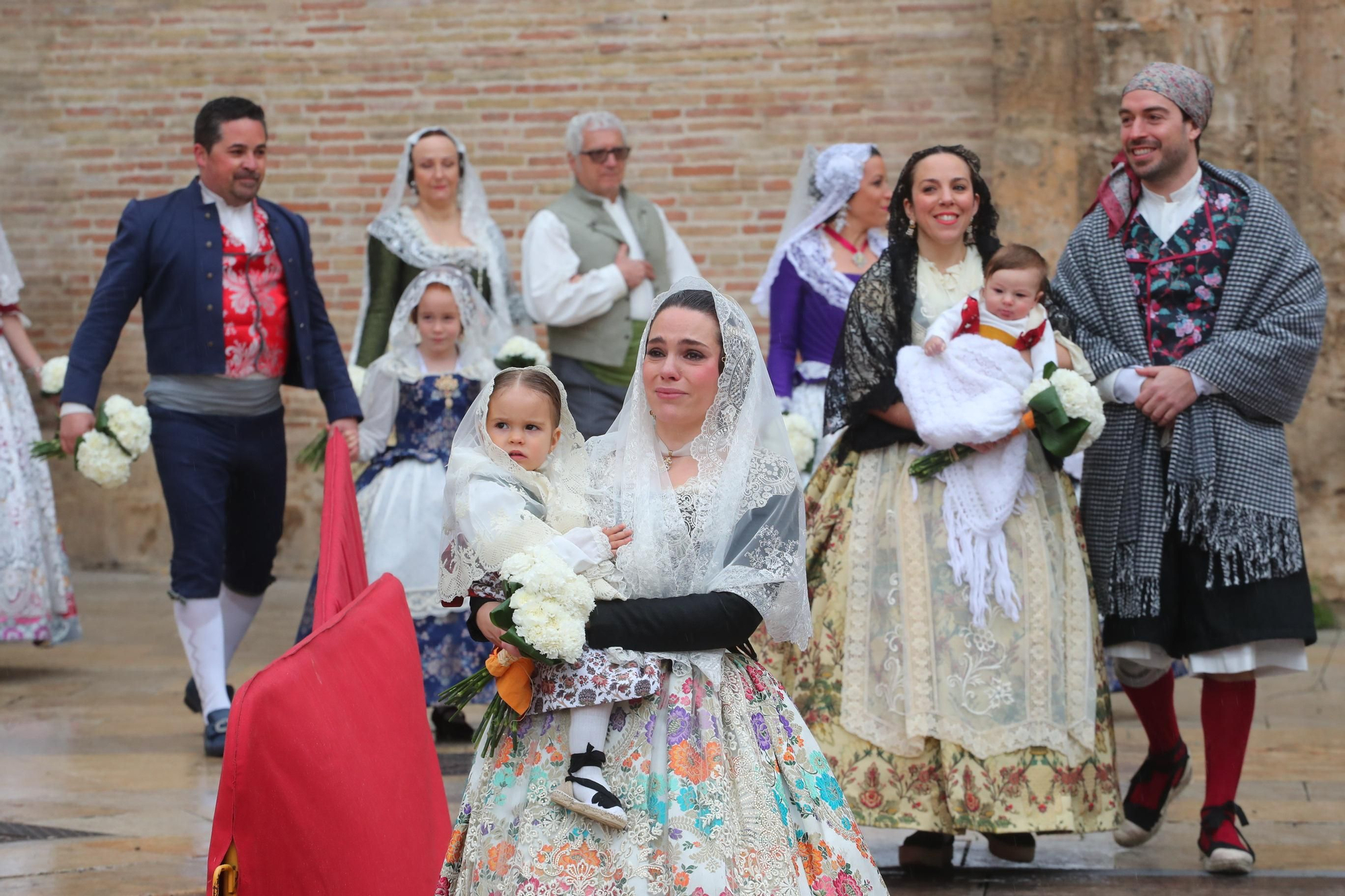 Búscate en el primer día de ofrenda por la calle de la Paz (entre las 15:30 a las 17:00 horas)