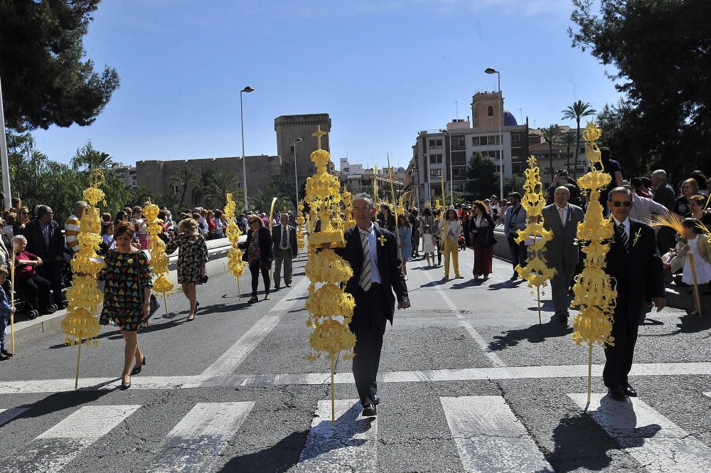 El calor es el gran protagonista en la procesión del Domingo de Ramos en Elche