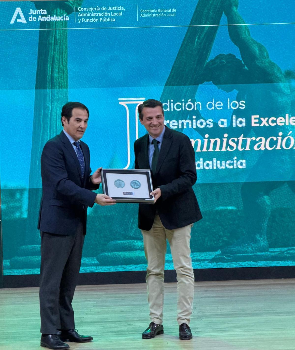José María Bellido recoge el premio.