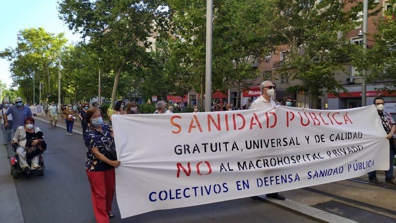 Manifestación en contra del hospital privado