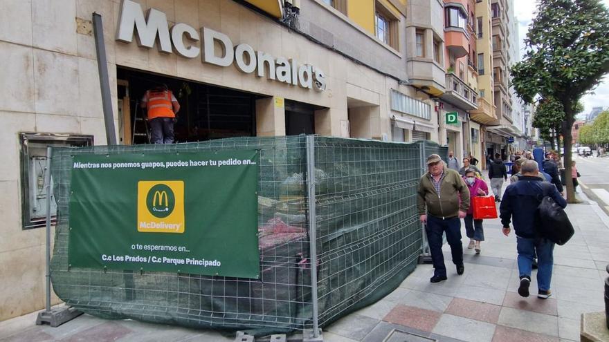Invierten 1,2 millones en la reforma integral del McDonald’s de la calle Uría de Oviedo, el más antiguo de Asturias