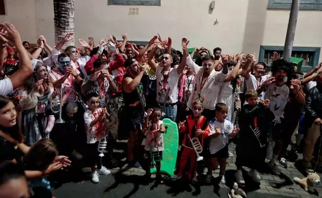 Fiesta de principio de curso murguero y arranque Carnaval en Diablos Locos