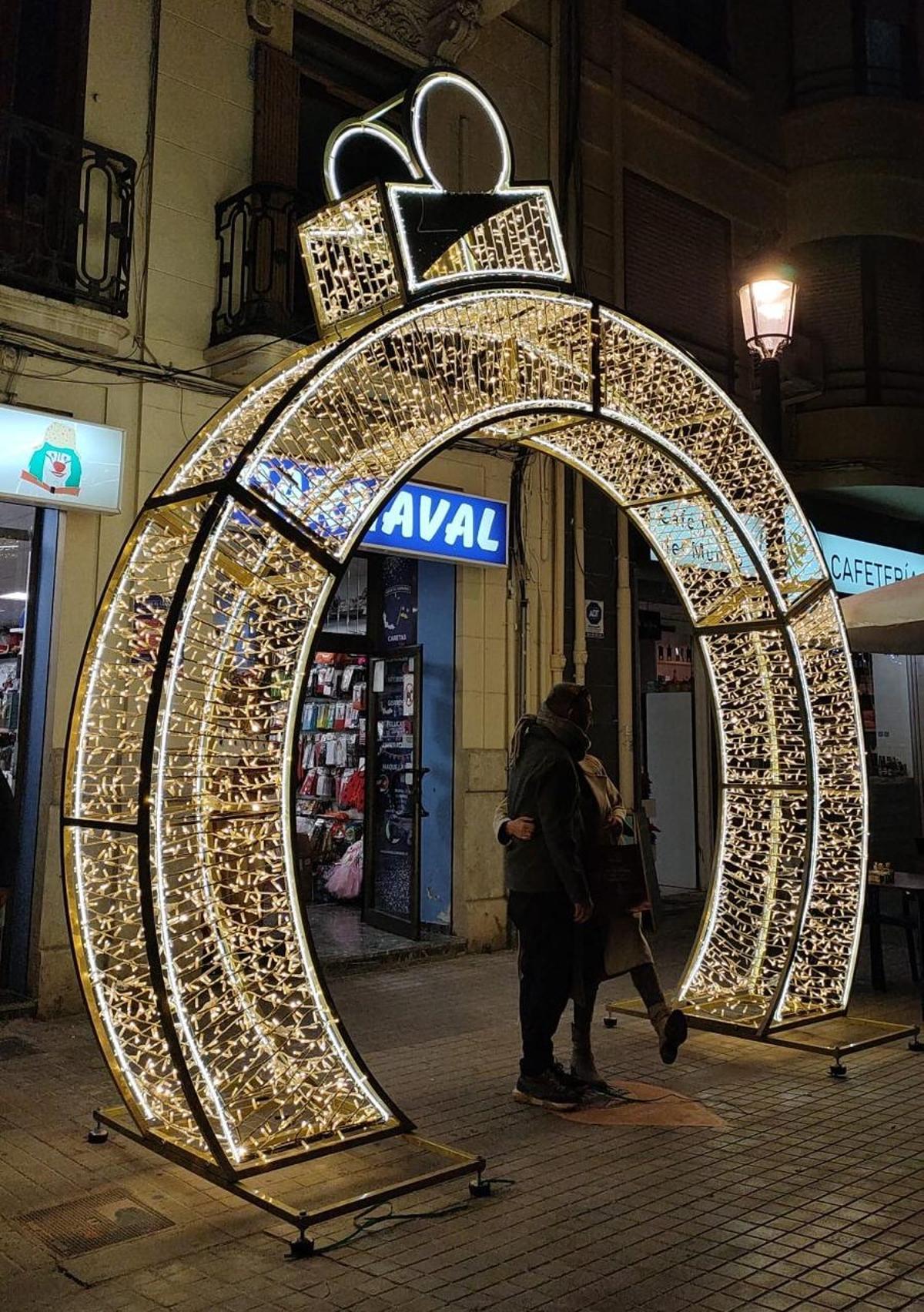 La bola que se plantará en la calle Castelló
