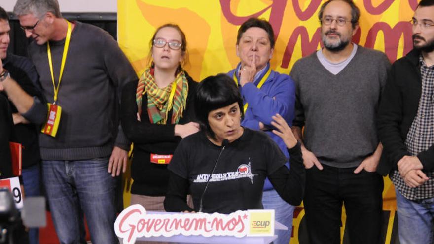 Anna Gabriel durant la sevaintervenció a l&#039;assemblea de la CUP a Manresa del mes passat.