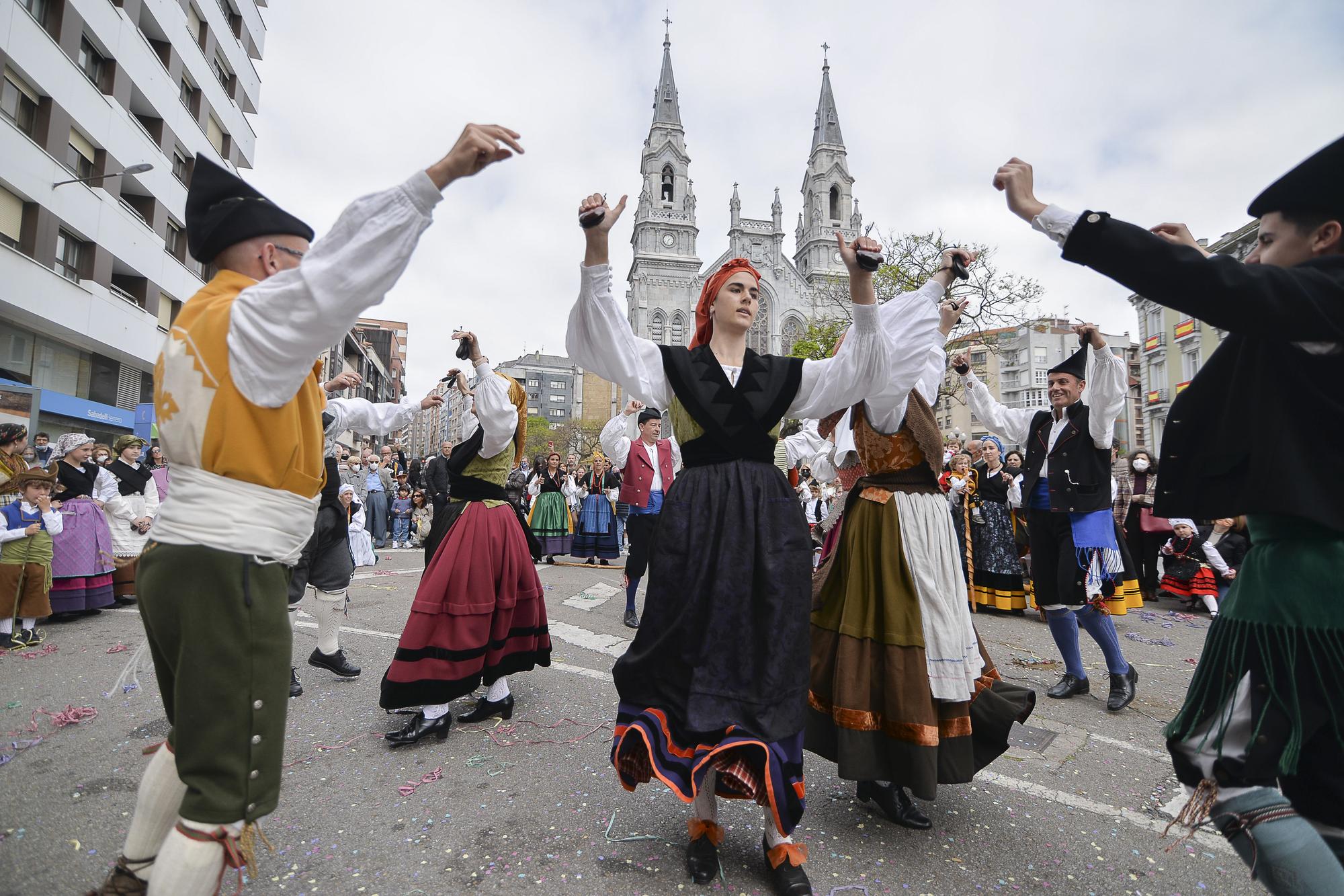 Inicio de las fiestas del Bollo de Avilés