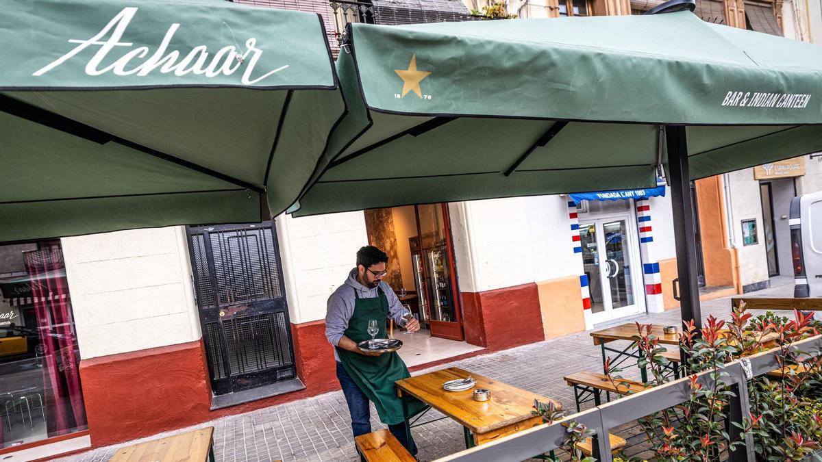 La terraza del restaurante Achaar.