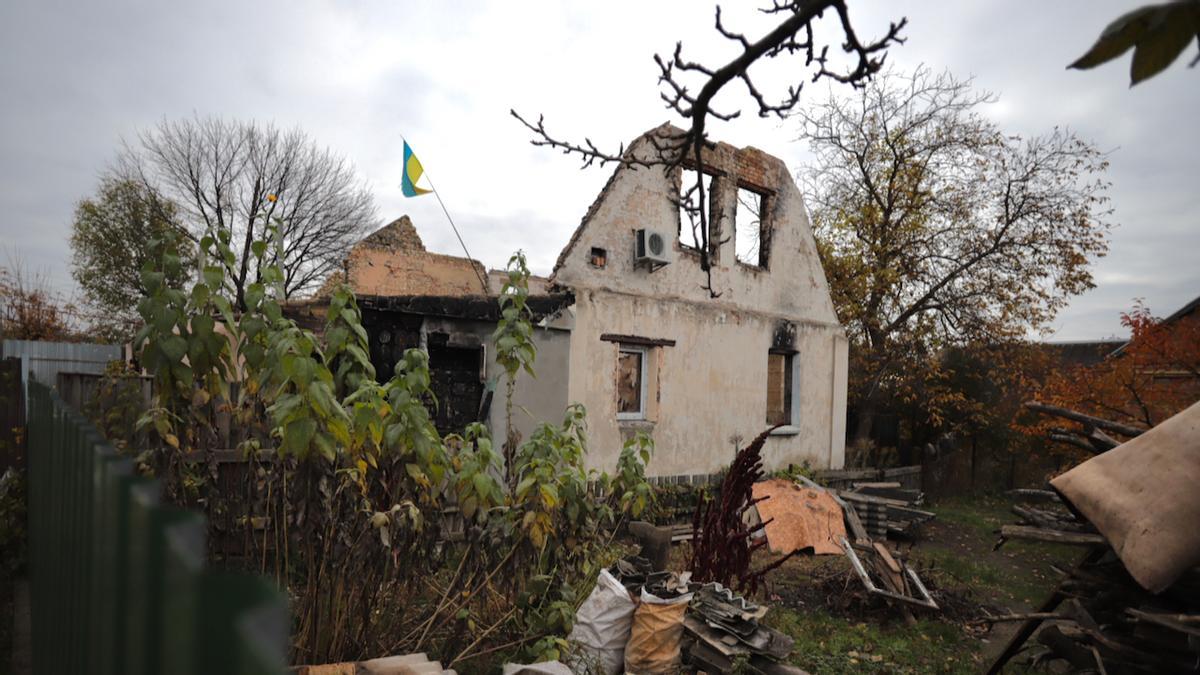 Ucrania Bucha  22/10/2022   Casa destruida durante la ocupación rusa de Bucha. El dueño fue asesinado y la dueña ha tenido que reubicarse.     FOTO: RICARDO MIR DE FRANCIA