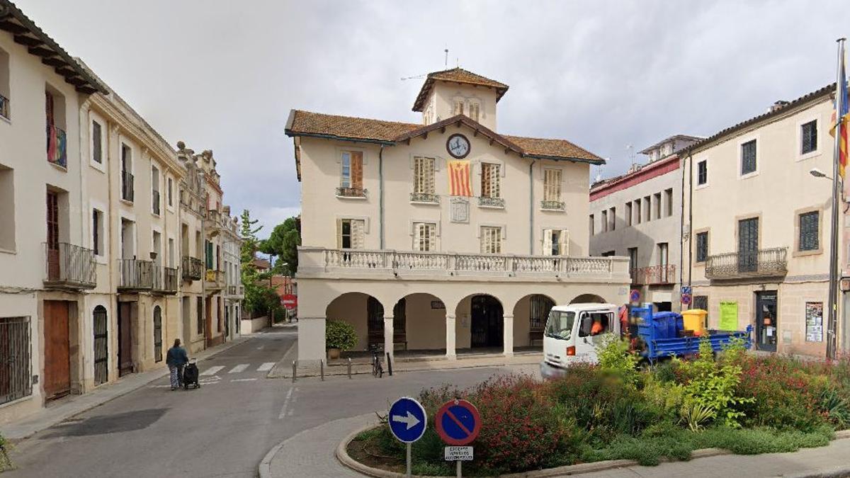 Fachada del Ayuntamiento de Cardedeu.