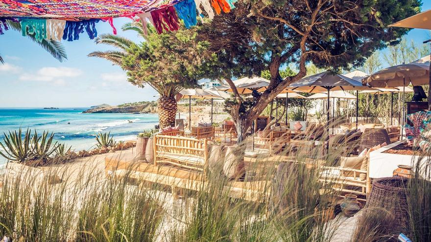 Restaurante Aiyanna Ibiza, aires del Medio Oriente en Cala Nova