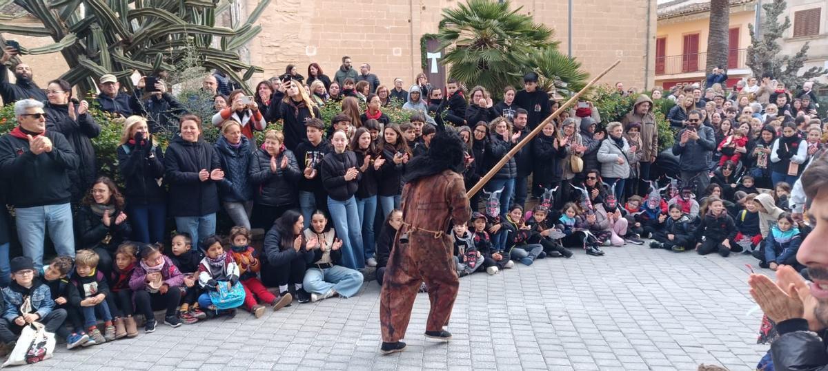 El ball de los dimonis de Sant Llorenç.