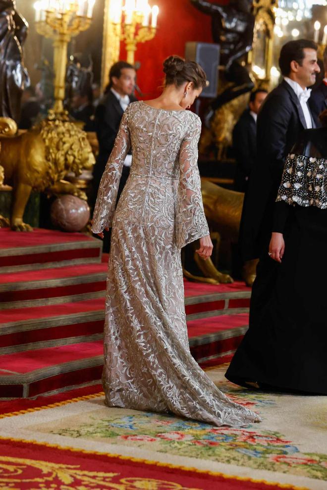 La reina Letizia en la cena de gala al jeque Tamim bin Hamad Al Thani, emir del Estado de Catar