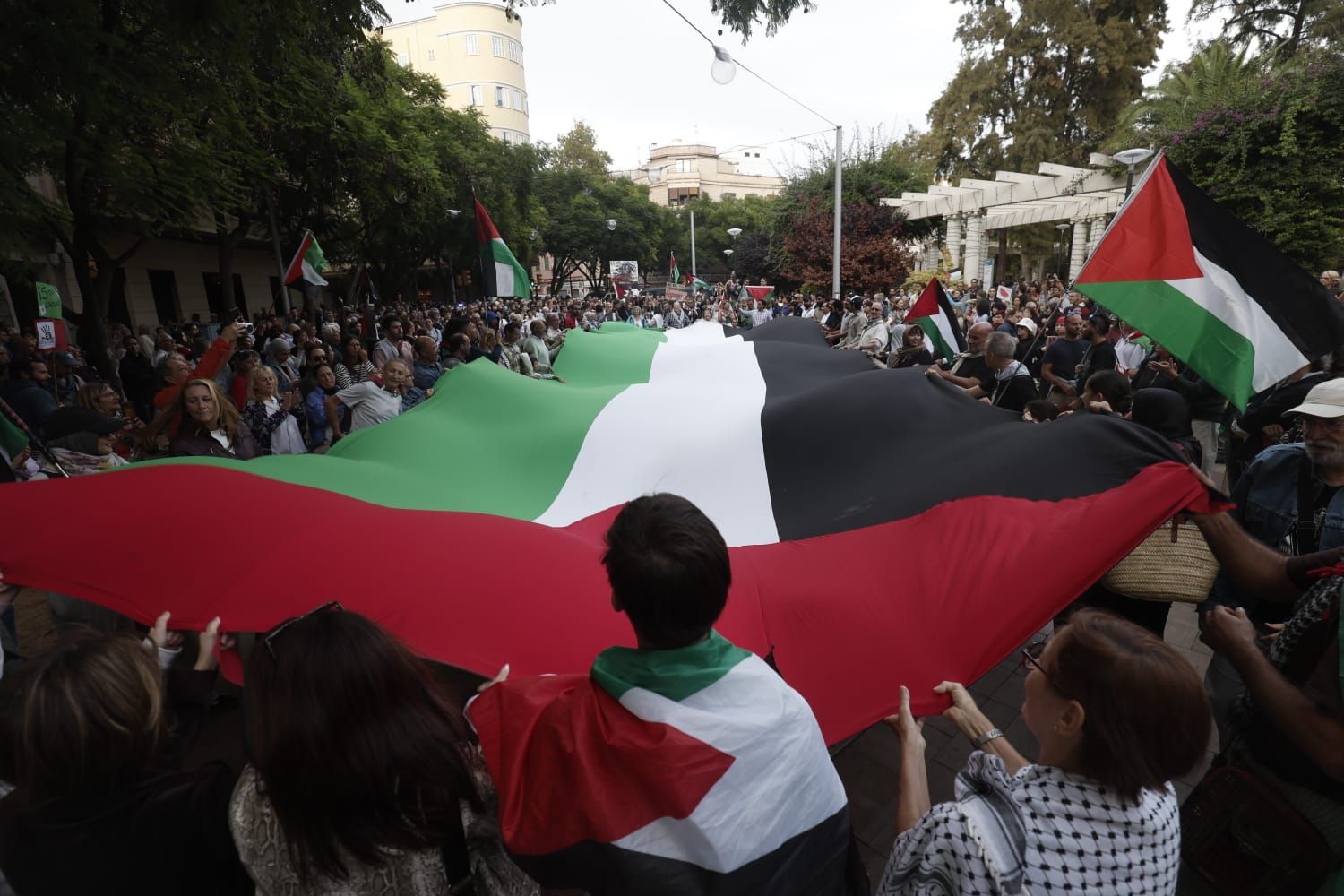 FOTOS | Manifestación en Palma para condenar el genocidio israelí en Palestina