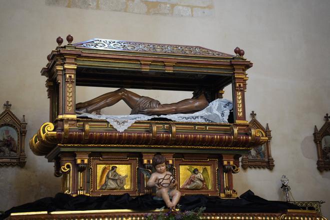 Nuestro Señor Jesucristo del Santo Sepulcro de El Carpio ya está en la iglesia de San Pedro