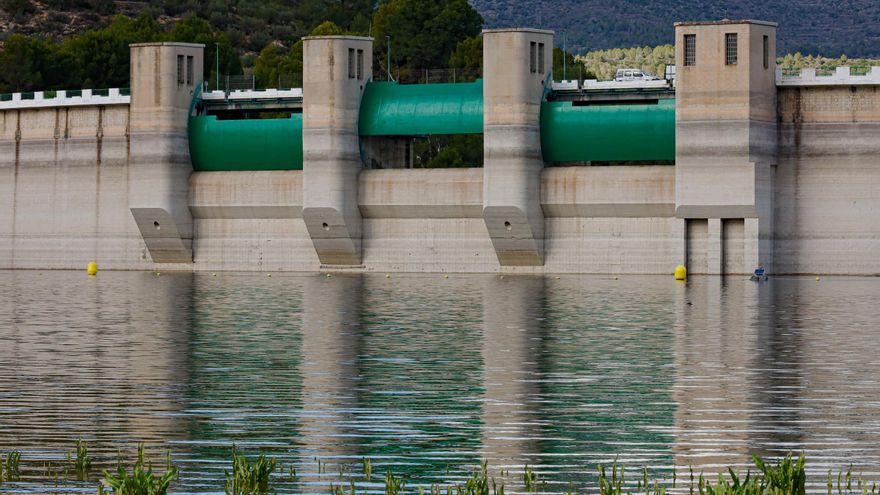 La presa de Beniarrés aumenta su capacidad para desembalsar agua