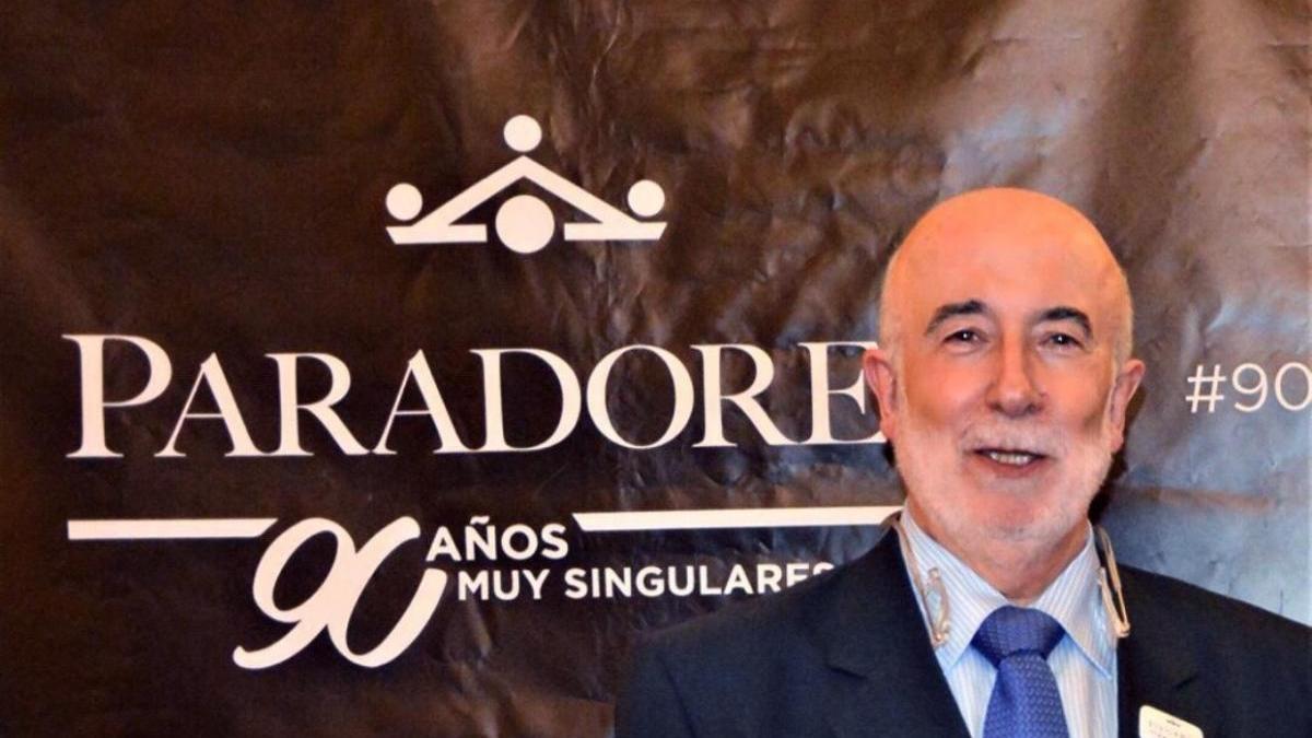 El director de los Paradores de Cáceres y Trujillo, galardonado con el premio &#039;Estrella de oro&#039; al mejor director del año