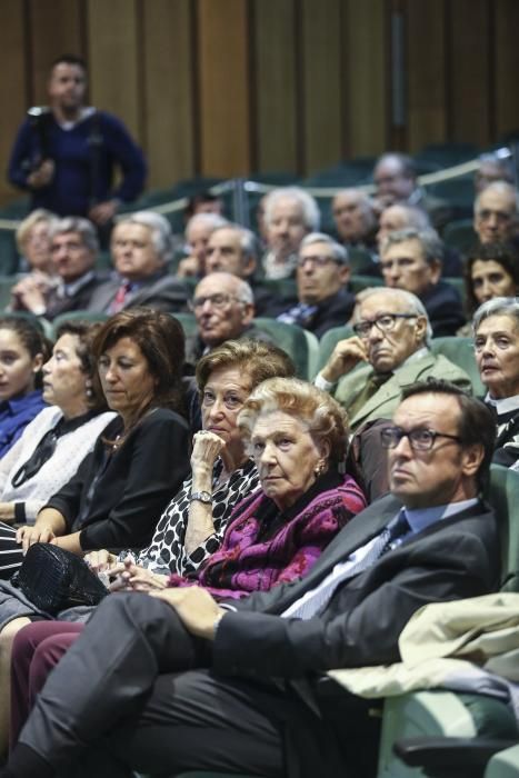 Homaneja a Barthe Aza en el Colegio de Médicos