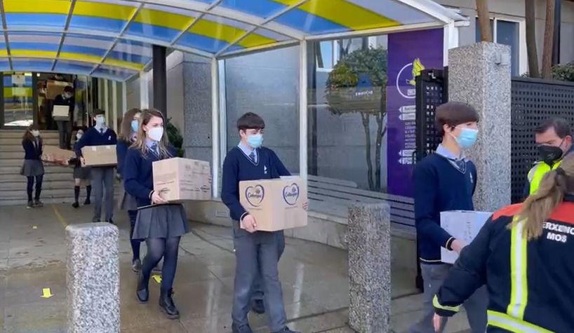 Campaña solidaria no Colexio Lar