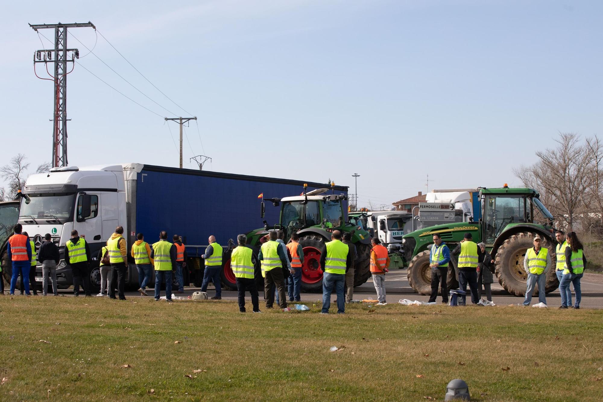 GALERÍA | Tractorada en Zamora: las mejores imágenes de un martes histórico para el campo de la provincia