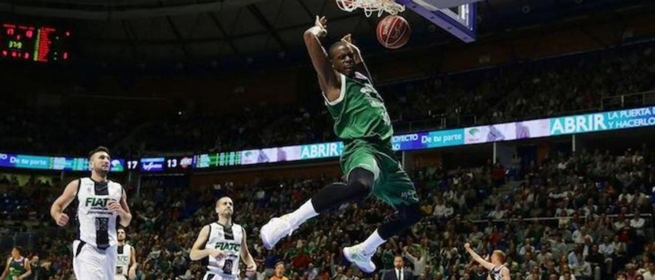 El Unicaja hizo oficial este viernes el regreso de Will Thomas después de una primera etapa como cajista en las temporadas 2014/2015 y 2015/2016.