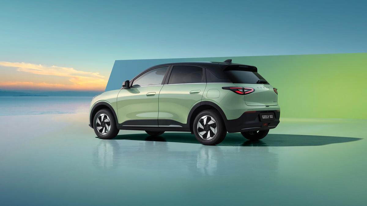 Geely E2