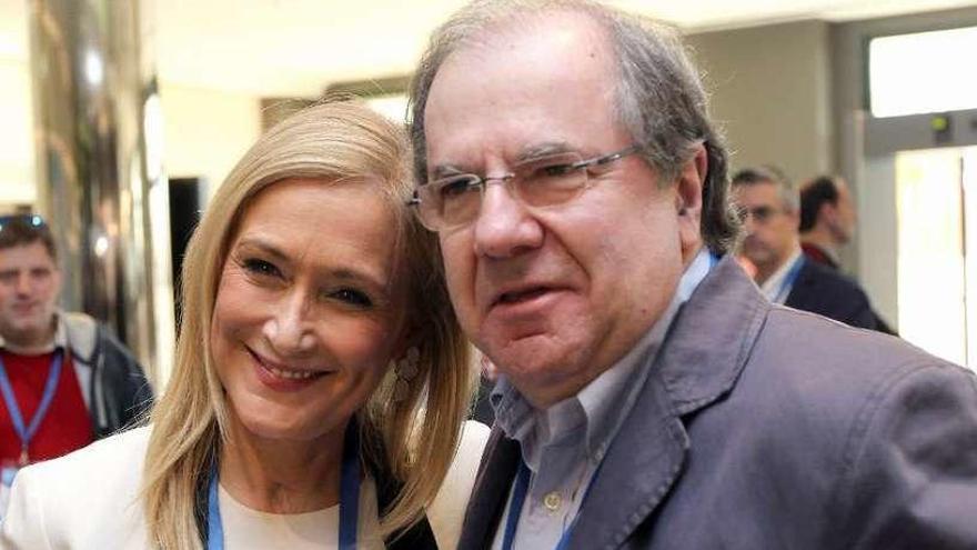 Herrera con la nueva presidenta del PP de Madrid, Cristina Cifuentes.