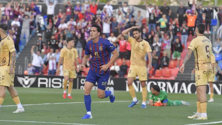 El Eldense salva el primer ‘match ball’
