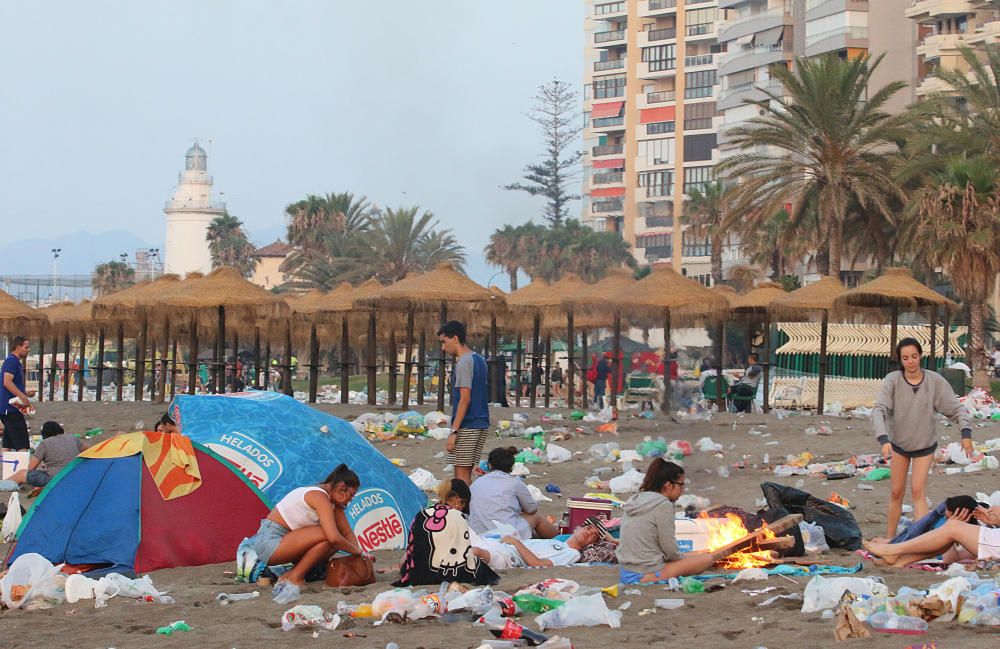 Así han quedado las playas después de la Noche de San Juan