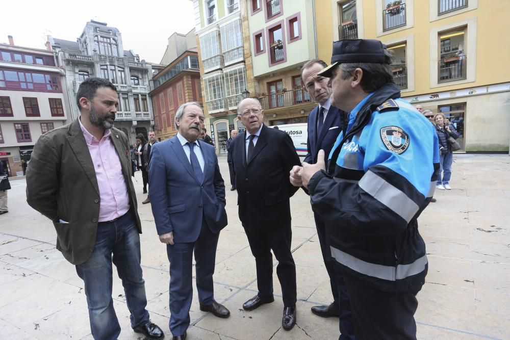 Presentación de las nuevas motos de la Policía Local de Oviedo.