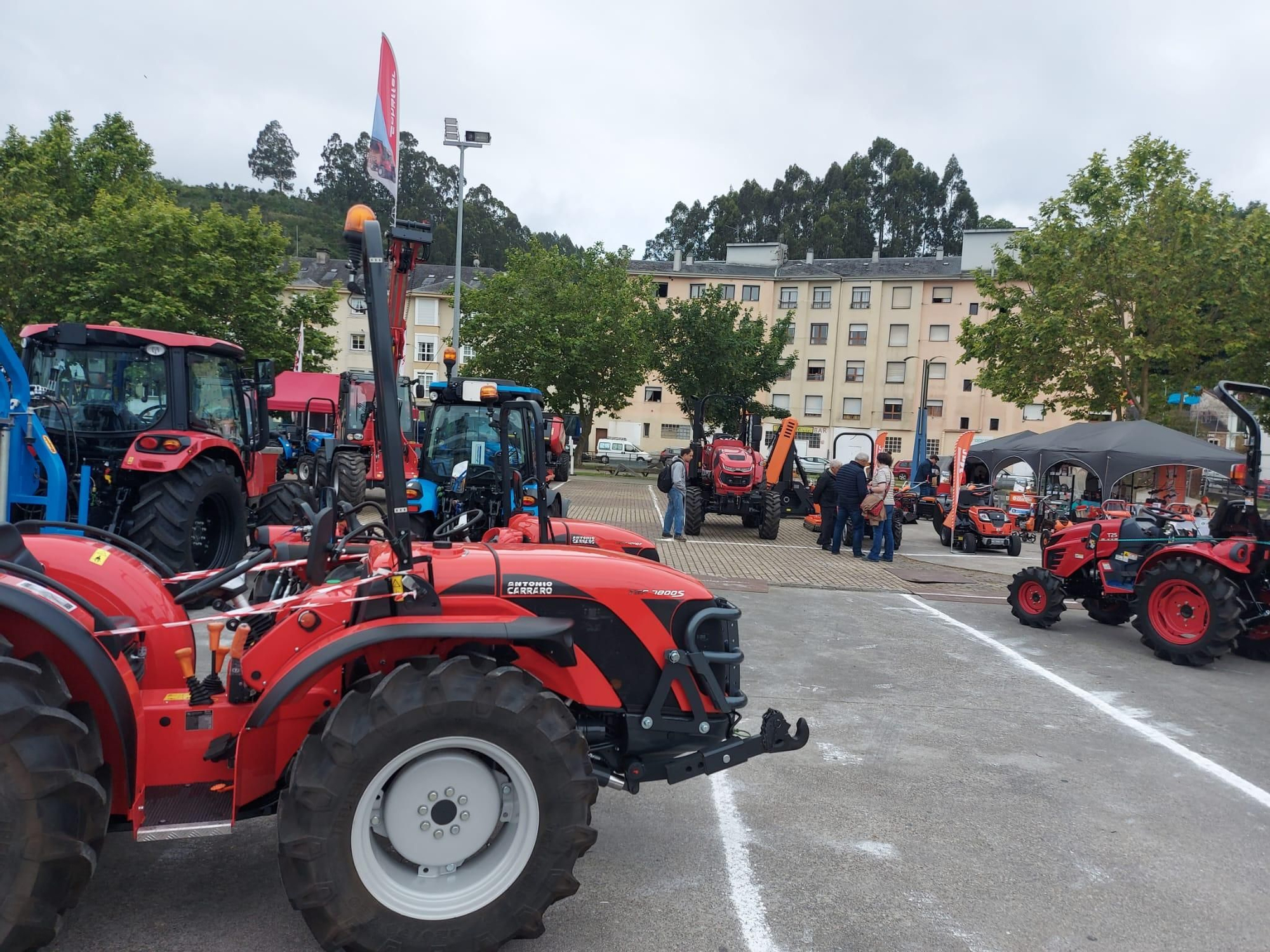 En imágenes: Así fue la primera jornada de la Feria de Muestras de Vegadeo