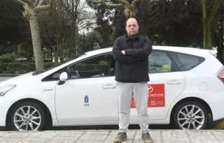 Sin seguro tras ocho años en el taxi por A Coruña