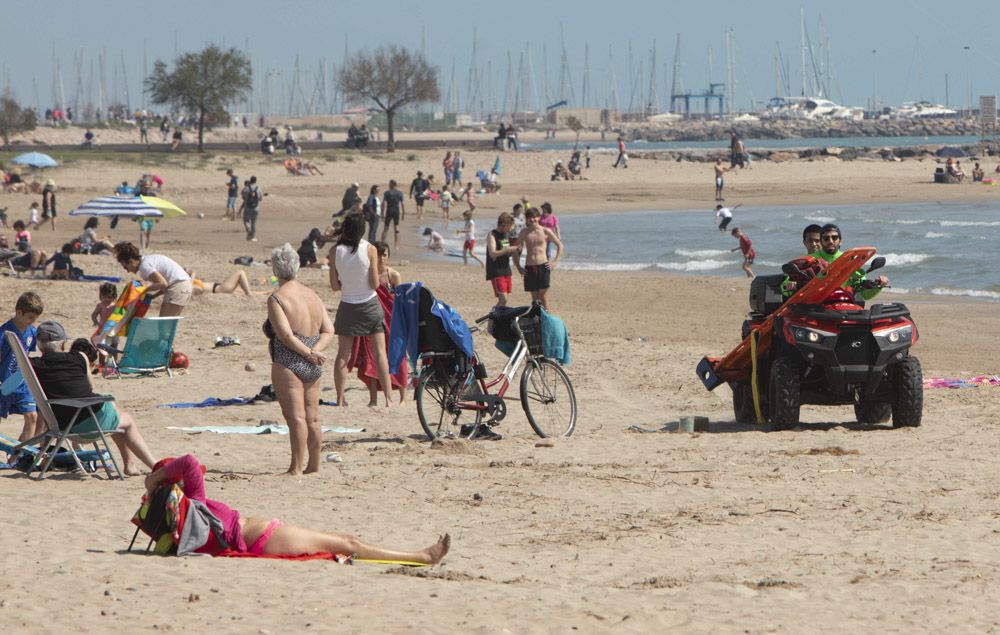 Lunes de Pascua en las zonas de ocio de Camp de Morvedre.