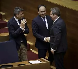 Vox exige en las Corts alejar de las ciudades los centros de menores migrantes y reforzar la "disciplina"