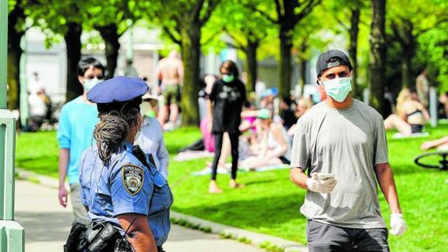 Transeúntes en la ciudad de Nueva York. | | AGENCIAS