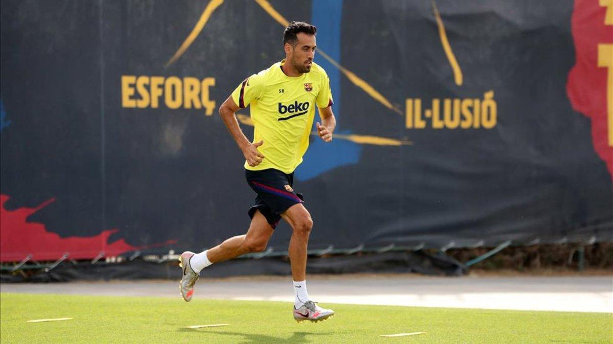 Sergio Busquets, en un entrenamiento con el Barça