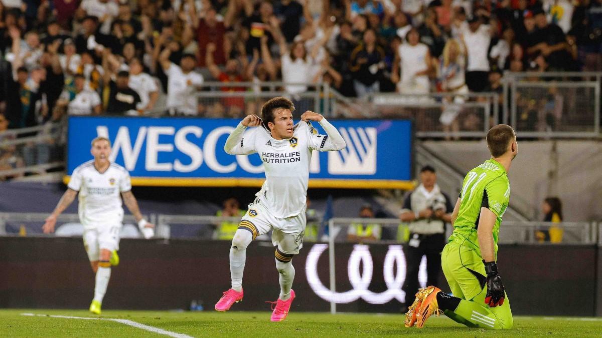 Riqui Puig, tras marcar el gol del triunfo