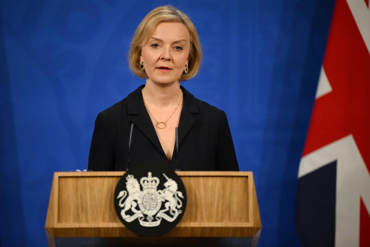 13 October 2022, United Kingdom, London: UK Prime Minister Liz Truss speaks during a press conference in the briefing room at Downing Street. Photo: Daniel Leal/PA Wire/dpa