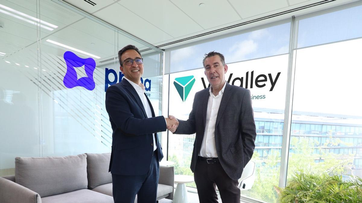 Eloy Montaña, director general de Clave Informática y Hugo Fernández, Consejero Dejelado de V-Valley Advanced Solutions.