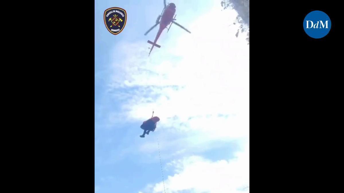 Rescatan en helicóptero a un joven herido tras sufrir una caída en el Torrent de Biniariaix, en Sóller