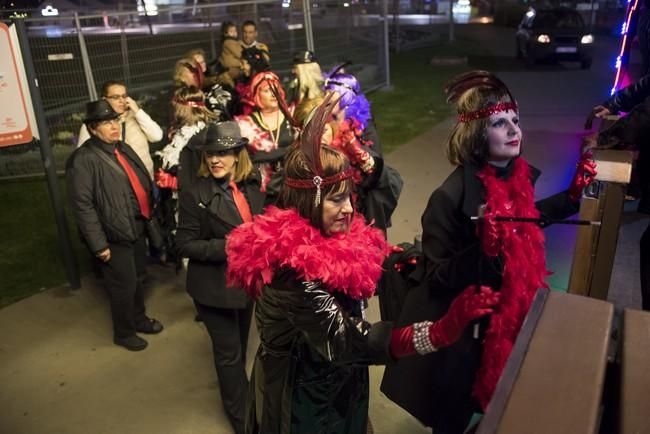 Ambiente Carroza anunciadora del Carnaval 2016 ...