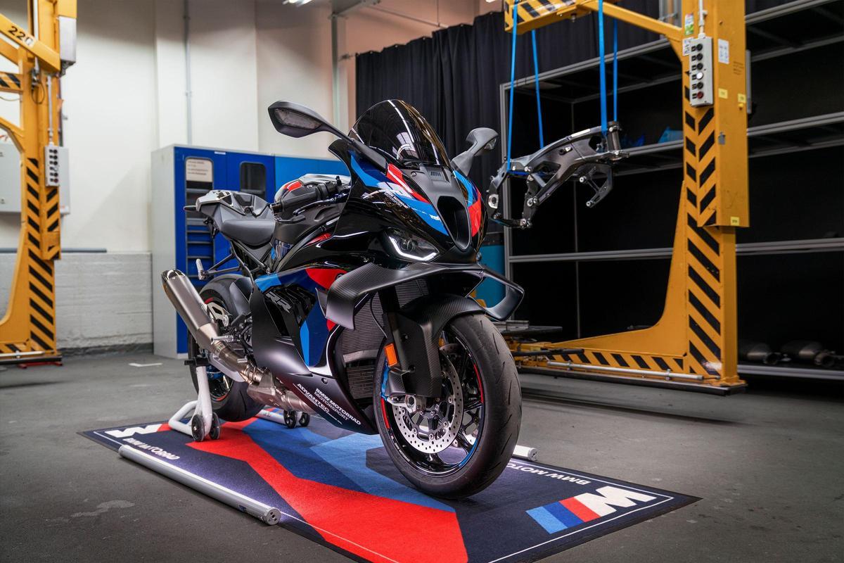 BMW M 1000 RR