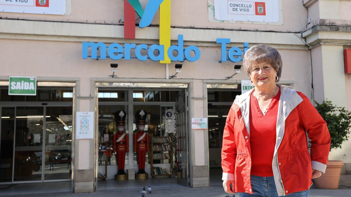 Engracia Seoaje, en la zona de acceso al mercado de Teis