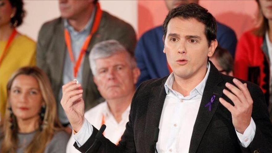 Rivera llama al voto de los socialistas que estén &quot;hartos&quot; del procés