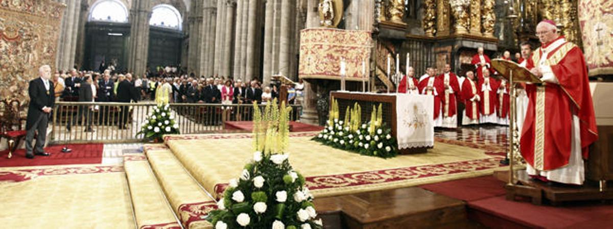 El arzobispo de Santiago pide al Apóstol que los políticos "entren en un auténtico diálogo"