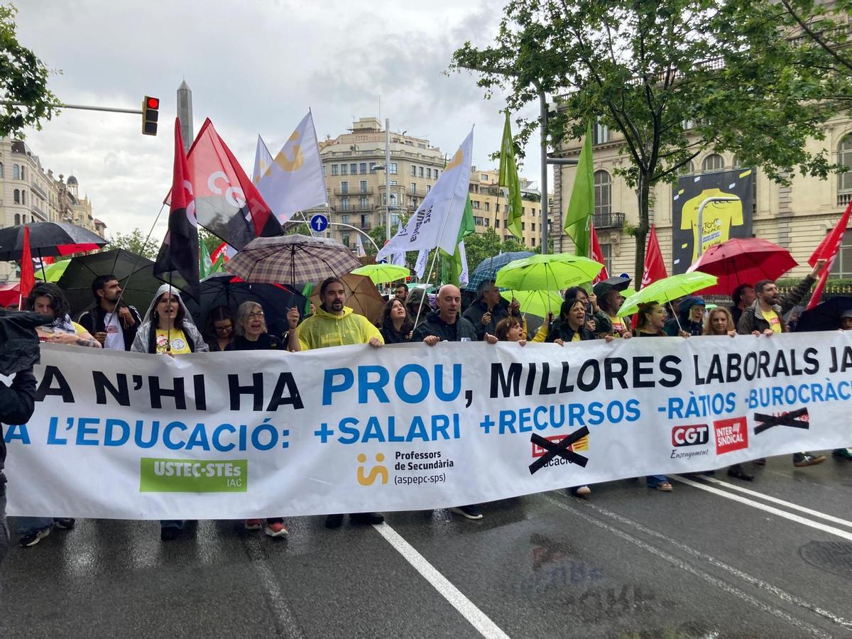 Huelga de profesores en Jardinets de Gràcia