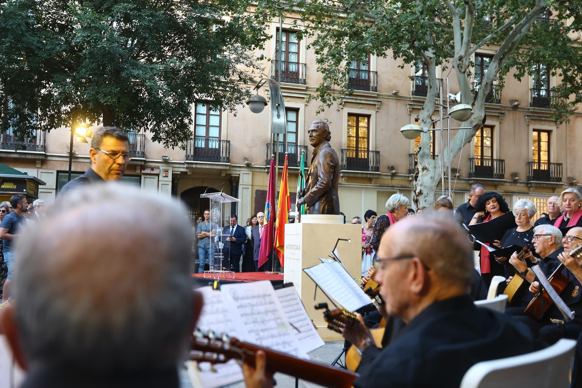 Antonio Gala se hace eterno junto al Gran Teatro