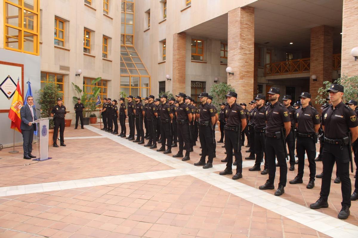 Los nuevos policías que han sido presentados en la Comisaría Provincial de Málaga.