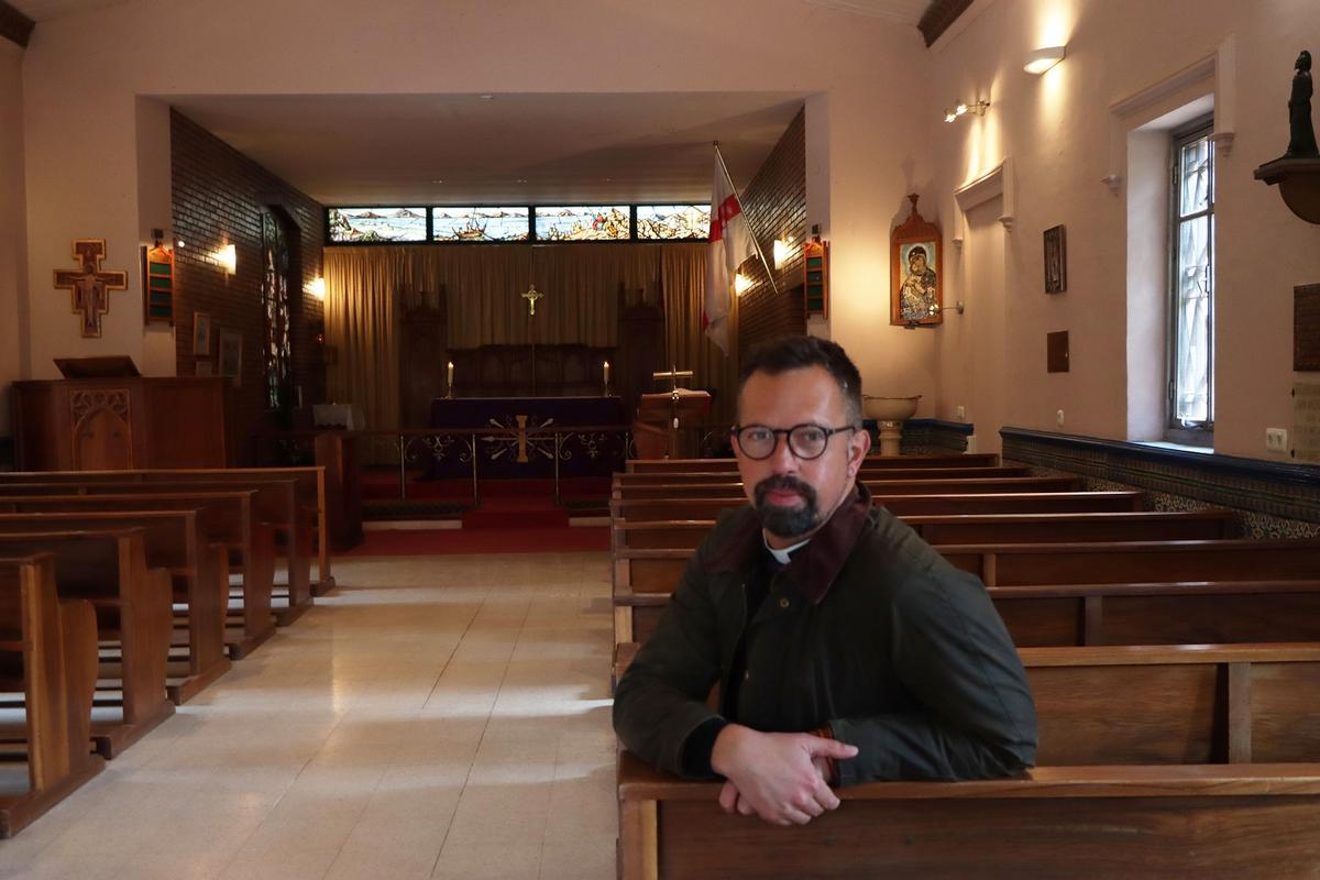 En el interior de la iglesia anglicana de Saint George.